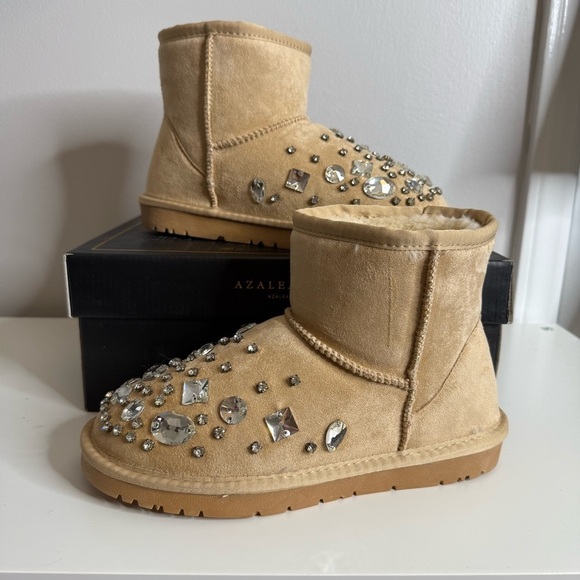 Azalea Wang Shoes - Azalea Wang - Tan Women's Winter Boots with Crystal Embellishments NWB US 7